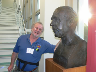 Bust of Niels Bohr